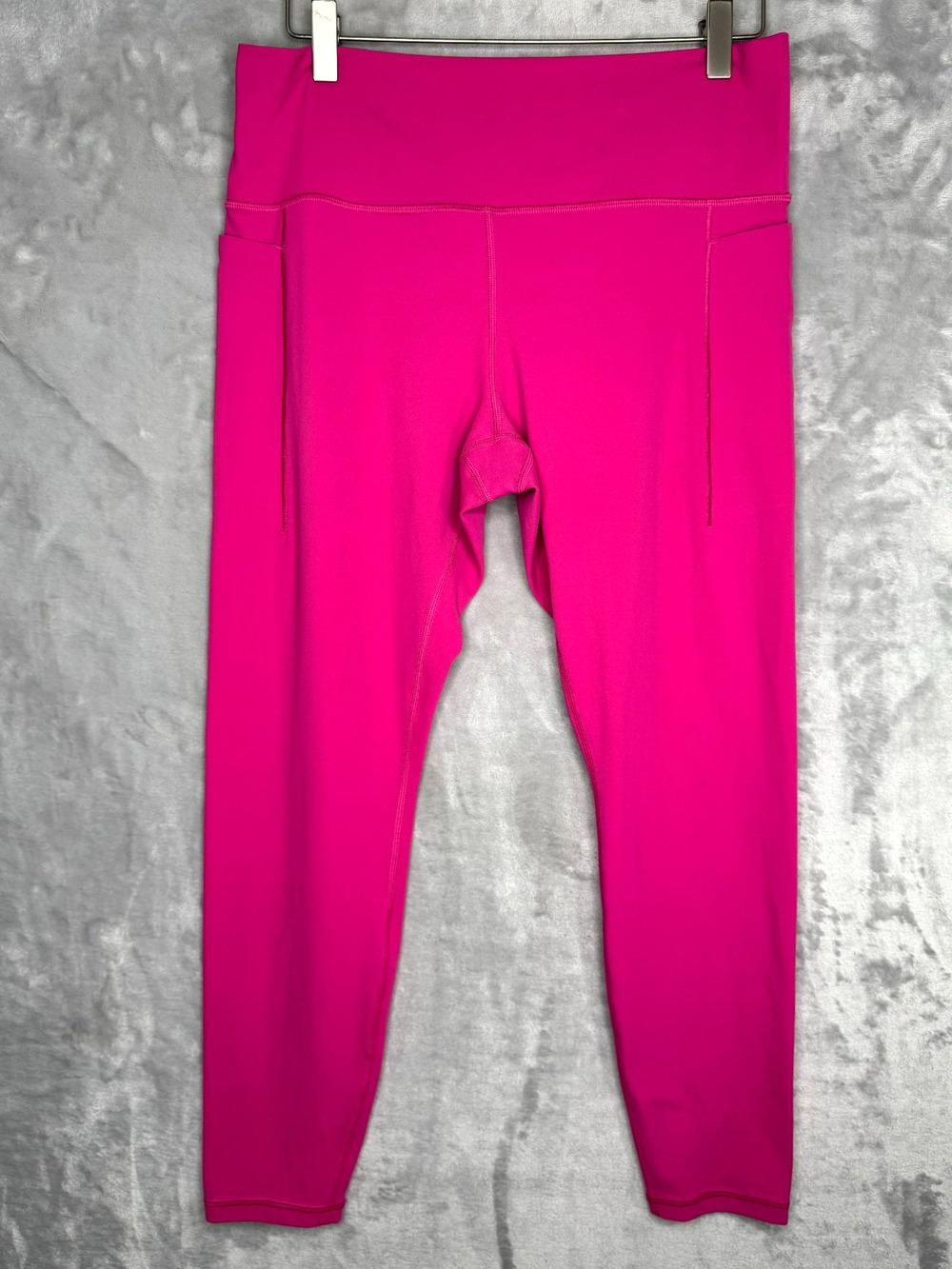 Athleta Transcend Stash Tight Leggings Womens XL Pink Crop Athletic Pockets